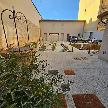 Palazzo Glicine Aparthotel Cotignola