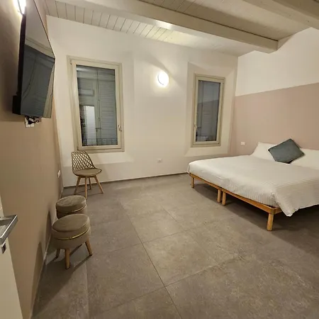 Palazzo Glicine מלון דירות 3*