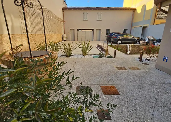 Palazzo Glicine Aparthotel Cotignola