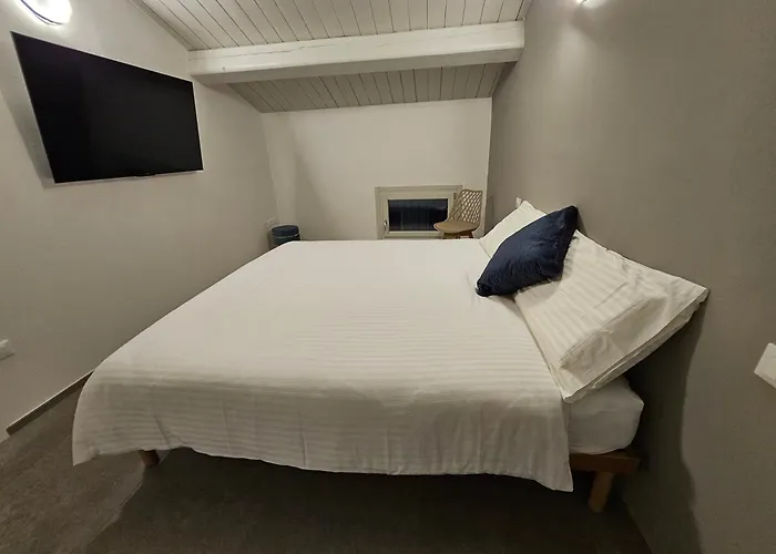 Palazzo Glicine Aparthotel Cotignola